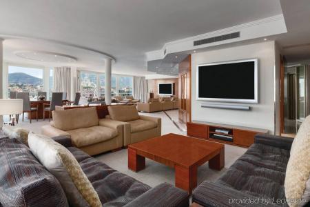 Fairmont Grand Geneva - 10