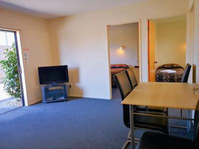 Aston Court - 42