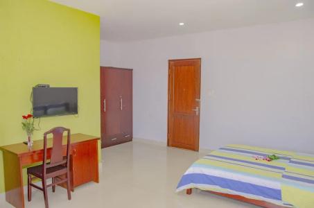 Gold House - 37