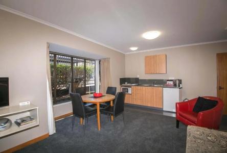 Allan Court - 90