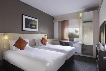 ibis Ellerslie - 3