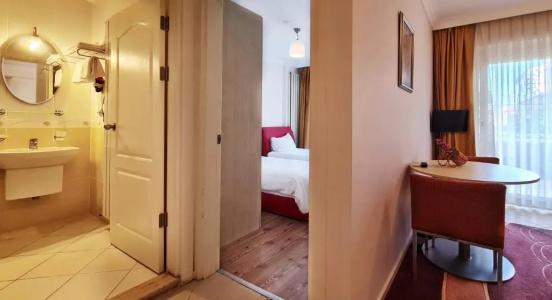 Kamer Suite & - 72