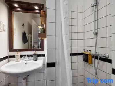 Carlton Guldsmeden - 61