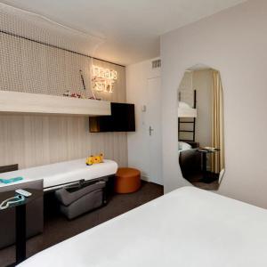 Kyriad Clermont-Ferrand-Sud - La Pardieu - 49