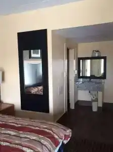 Diamond Inn & Suites - 30