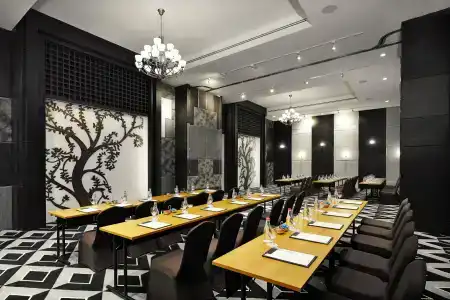 Mövenpick Sukhumvit 15 Bangkok - SHA Extra Plus Certified - 19