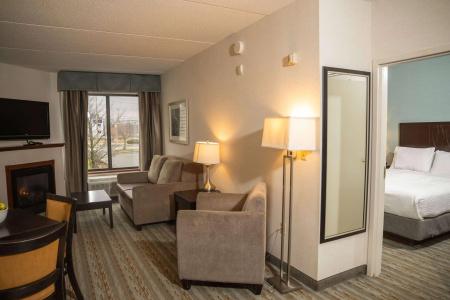 Holiday Inn Express & Suites-Summit Township, an IHG - 3