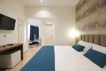 Golden City & Spa - 80