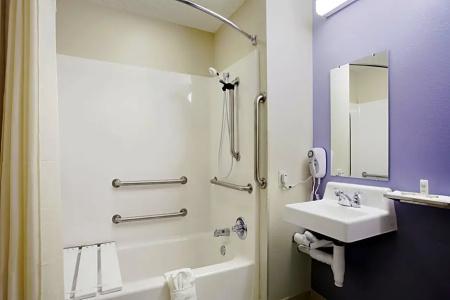 Microtel Inn & Suites by Wyndham West - 30