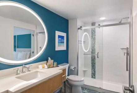 DoubleTree Suites by Hilton - 217