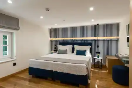 New York Luxury Suites - 17