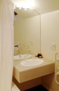 Rosewood Court - 8