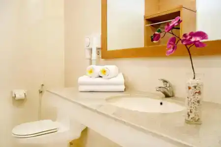 Febri's & Spa - 36