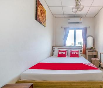 Vaccinated Staff - Oyo 906 Bann One Love - 44