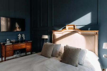 Seven Historical Suites - 94