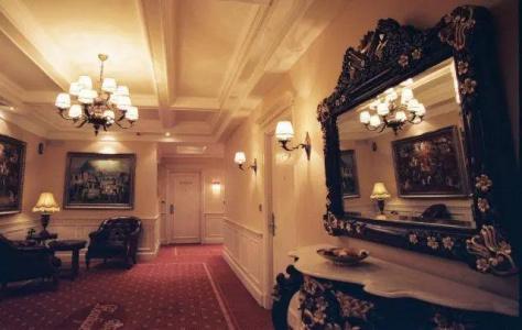 Shah Palace - 0