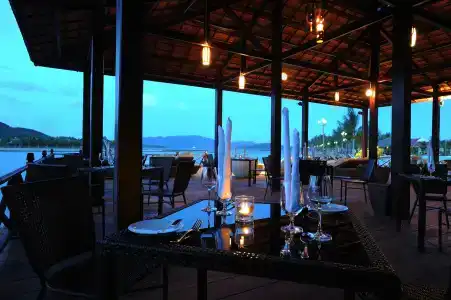 Diamond Bay Resort & Spa - 45