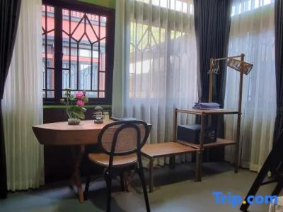 De Phanakron Boutique - 107