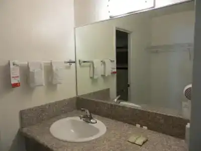 Super 8 by Wyndham Las Vegas North Strip/Fremont St. Area - 21