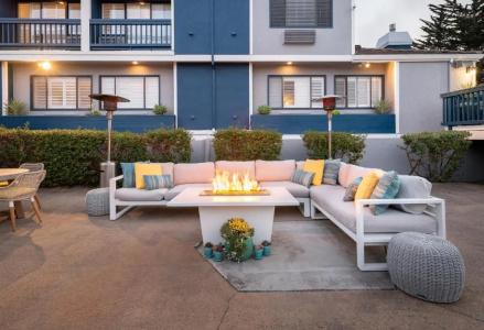 Mariposa Inn and Suites - 9
