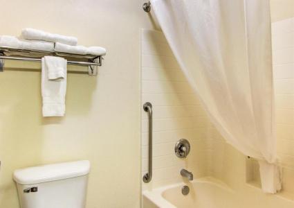 Best Western PLUS Vancouver Mall - 9