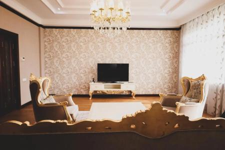 Royal Residence - 176