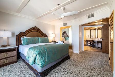 Pacific Terrace - 128