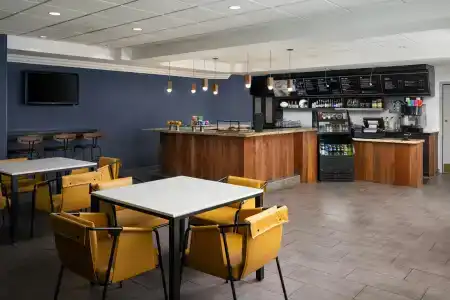 Courtyard by Marriott Barefoot Landing - 23