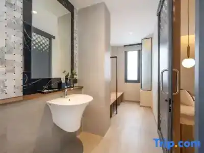 Shan Villas Sukhumvit - 373