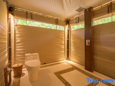 The Beige - 104