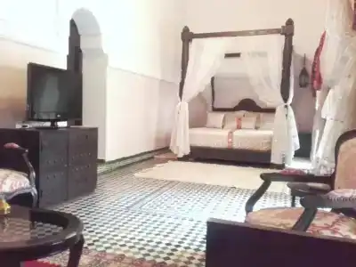 Riad Letchina - 37