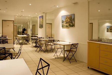 Ours Blanc - Place Victor Hugo - 18