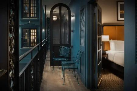 DoubleTree Suites by Hilton - 91