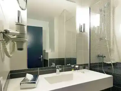 Hôtel Mercure Lyon Centre Charpennes - 87