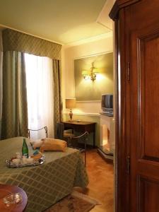 Petit Chateau - 33