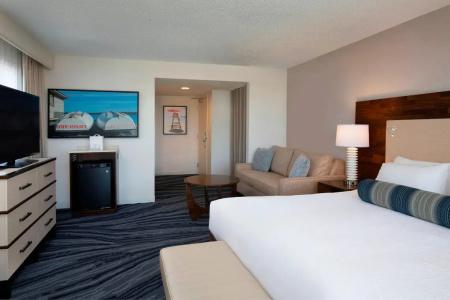 Courtyard by Marriott - 28