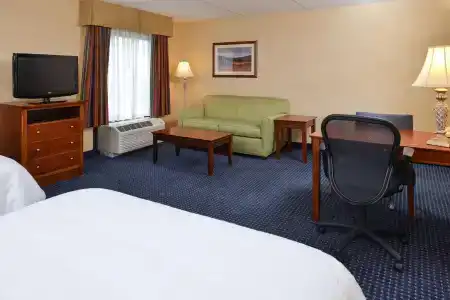 Hampton Inn and Suites South - 51