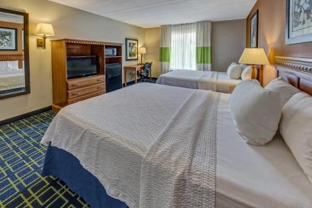 Fairfield Inn & Suites by Marriott - 3