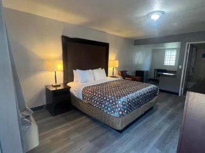 Goldstar Inn Motel - 4