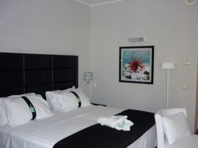 Holiday Inn Genoa City, An Ihg - 2