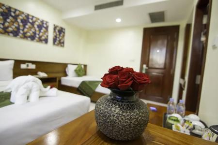 Rose Emerald - 38