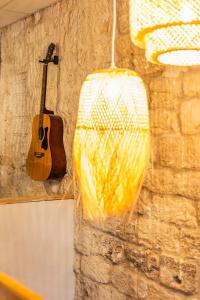 Young and Happy Latin Quarter by Hiphophostels - 41