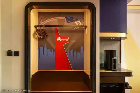 Disney's Hollywood - 15