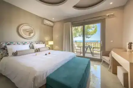 Koukounaria & Suites - 84
