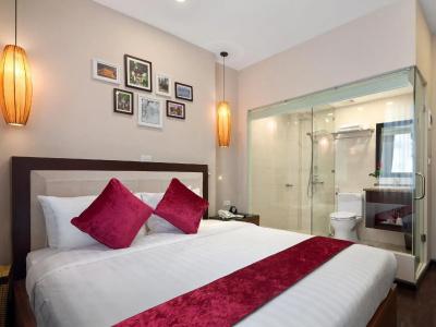 Golden Moon Suite - 3