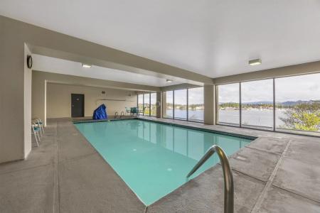 Best Western Pier Point Inn - 10