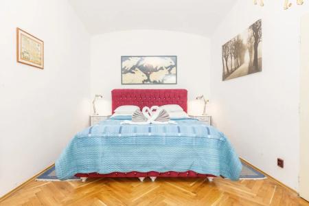Prague Siesta - 200