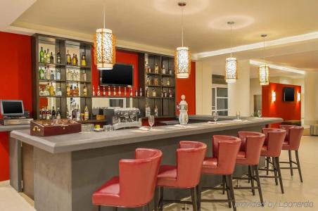 Four Points by Sheraton - 35