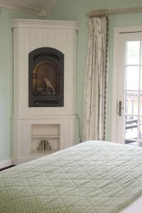 Hillwinds Inn - - 26