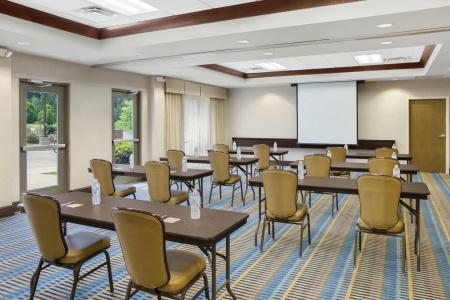 Hampton Inn/South-Fort Benning - 12